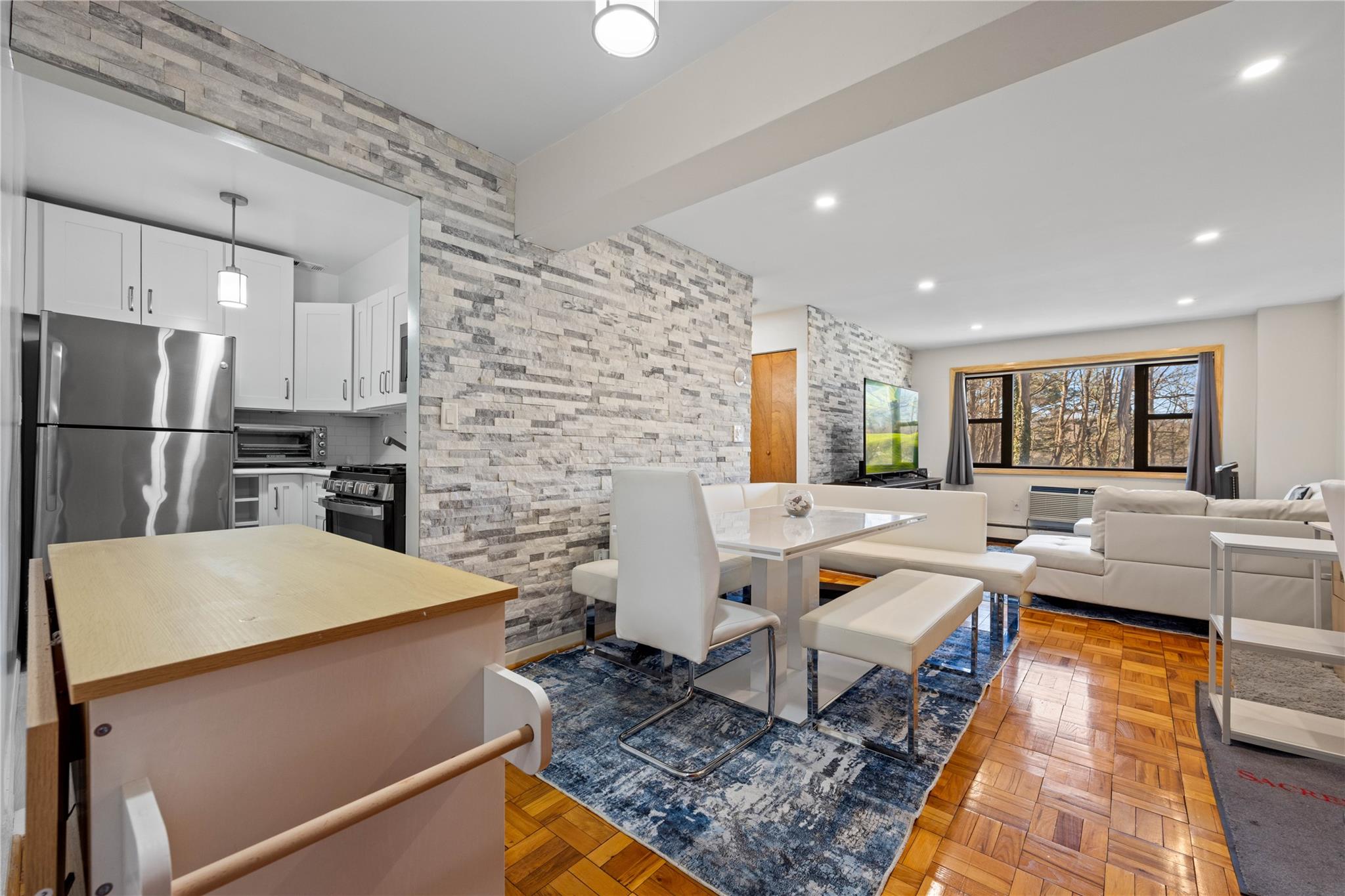 505 Central Park Avenue #424, White Plains, New York image 2