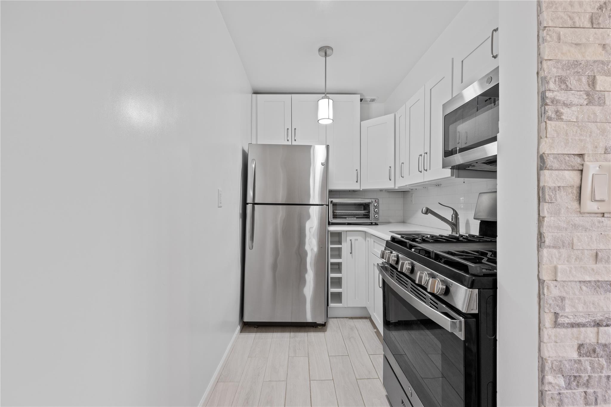 505 Central Park Avenue #424, White Plains, New York image 3