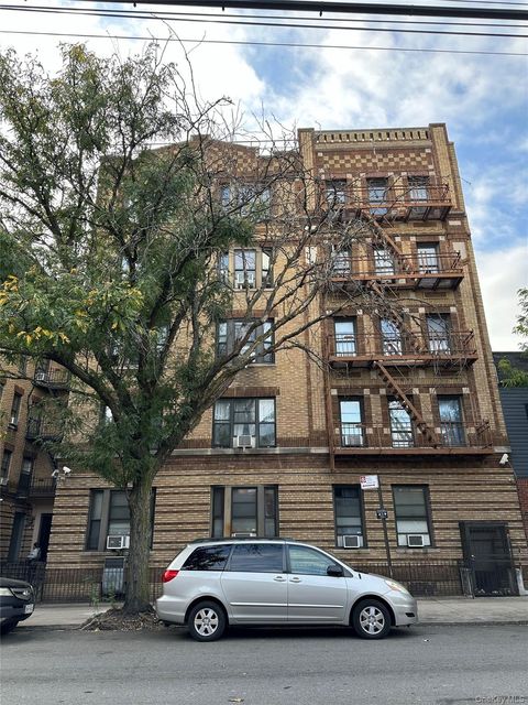 36-52 35th Street Astoria NY 11106