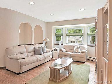 24 Spruce Street