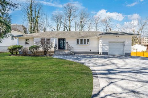 45 Roslyn Road Roslyn Heights NY 11577