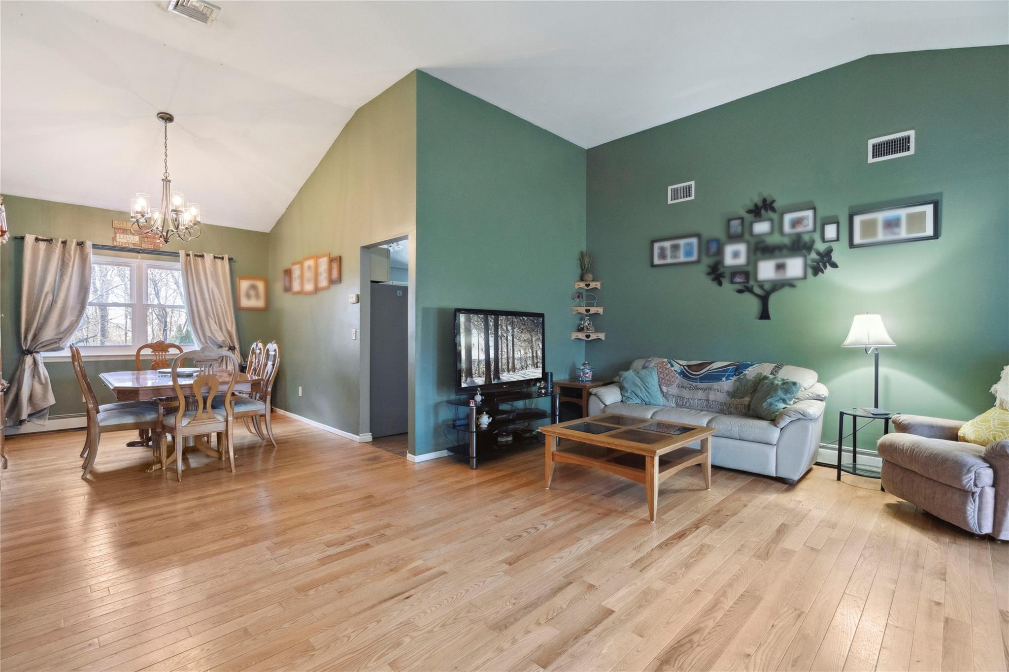 26 S Howell Avenue, Centereach, New York image 7