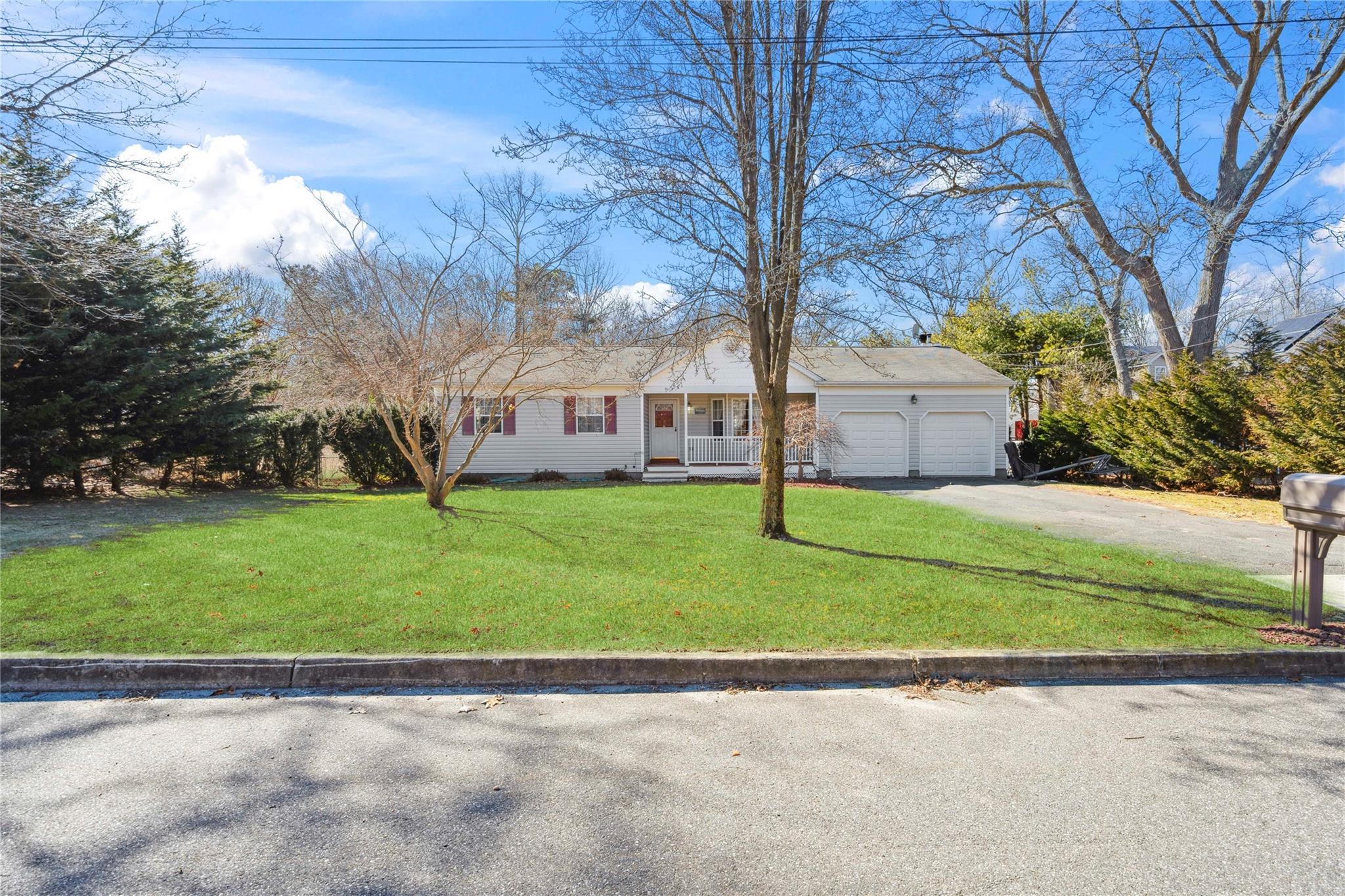 26 S Howell Avenue, Centereach, New York image 2