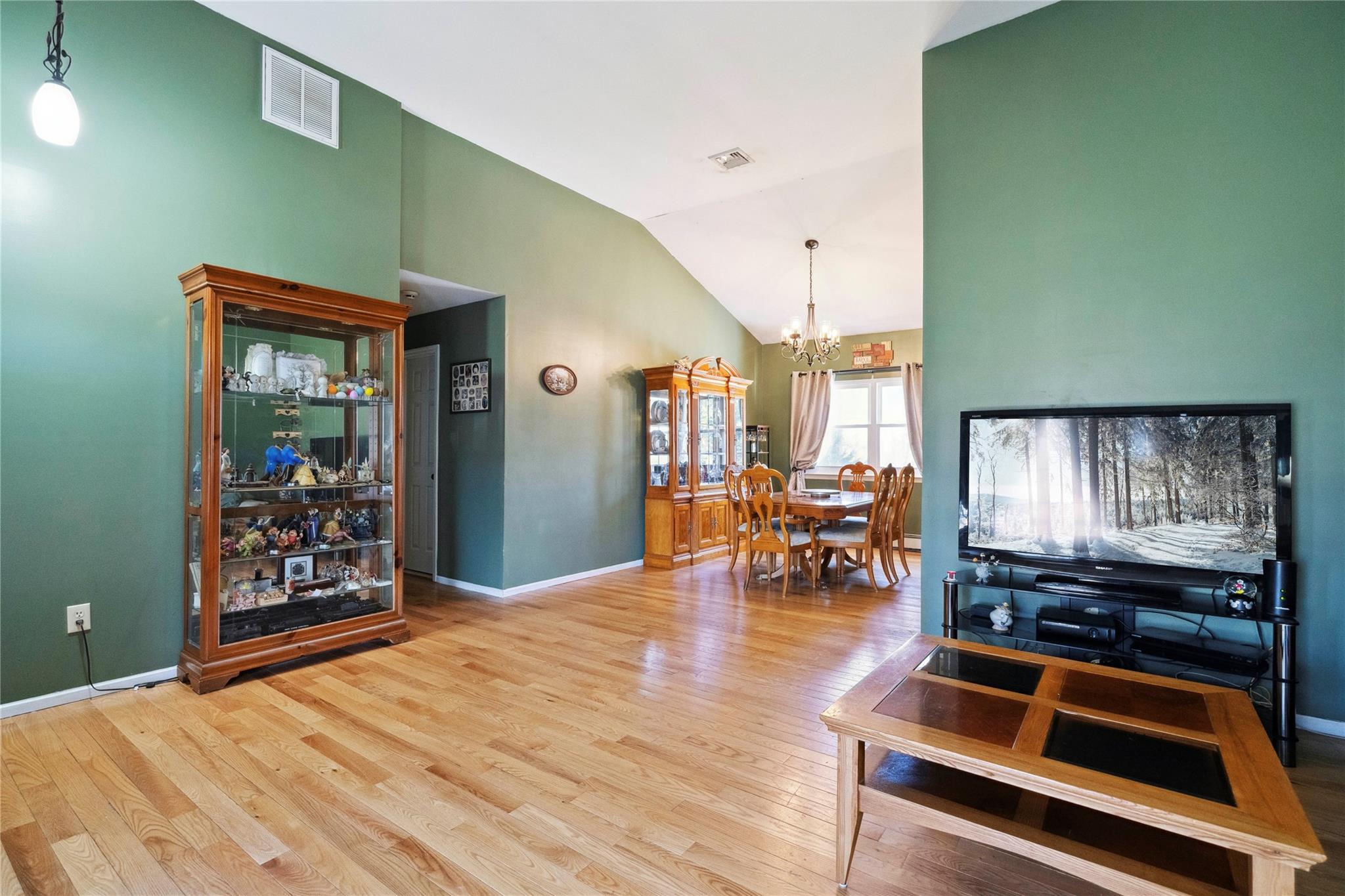 26 S Howell Avenue, Centereach, New York image 9