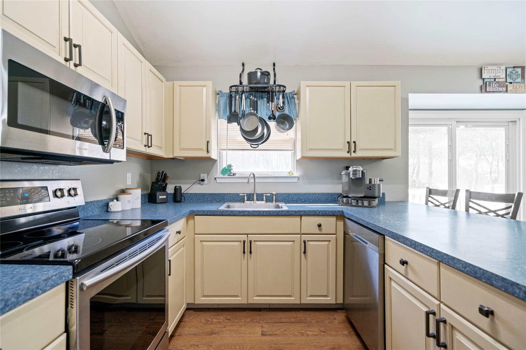 26 S Howell Avenue, Centereach, New York image 13