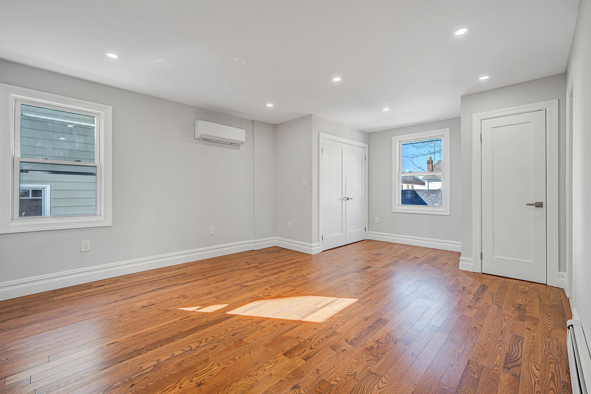20 Colonial Road, Floral Park, New York image 14