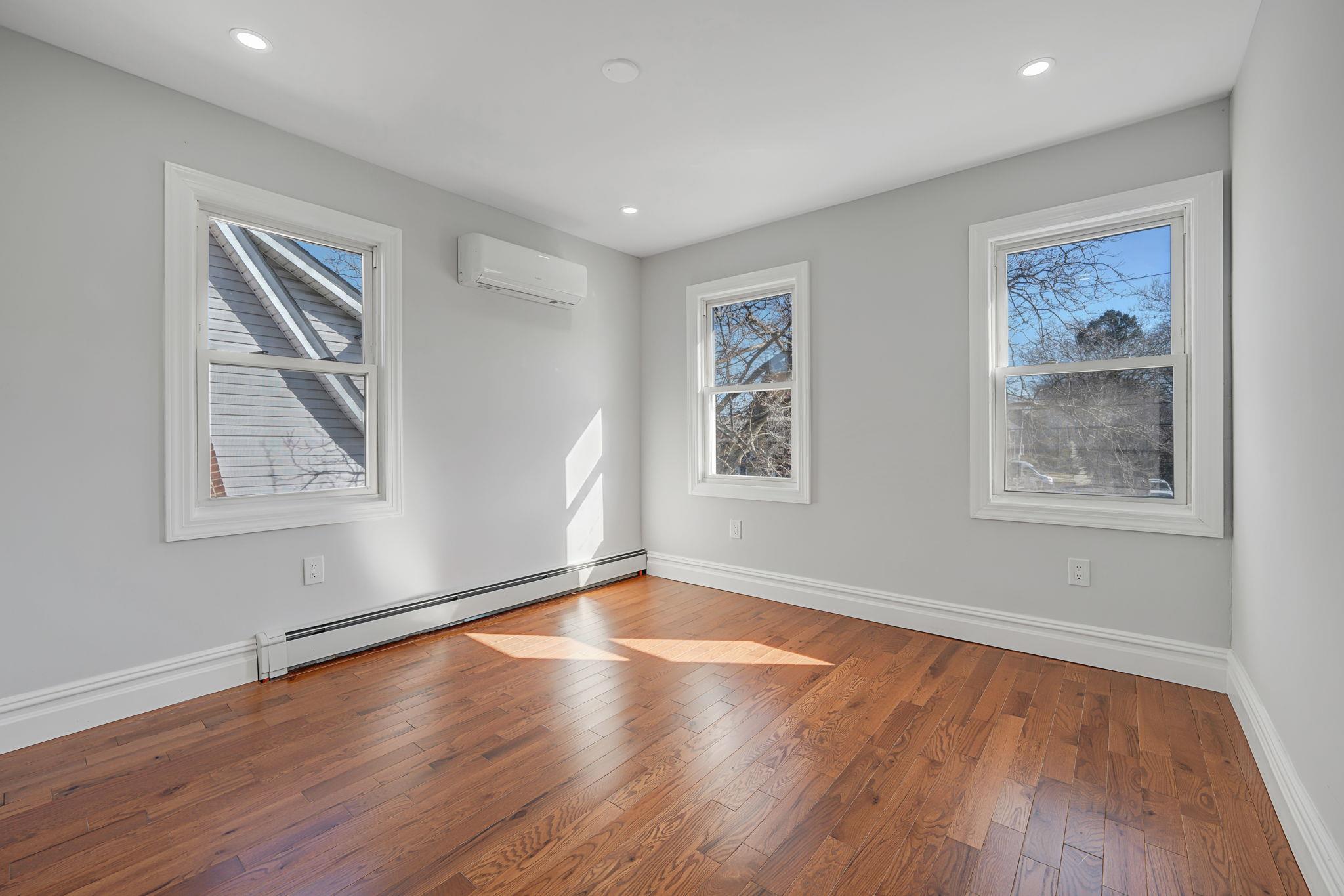 20 Colonial Road, Floral Park, New York image 10