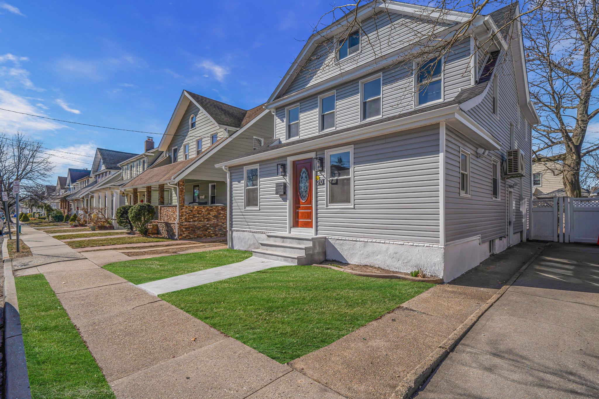 20 Colonial Road, Floral Park, New York image 3