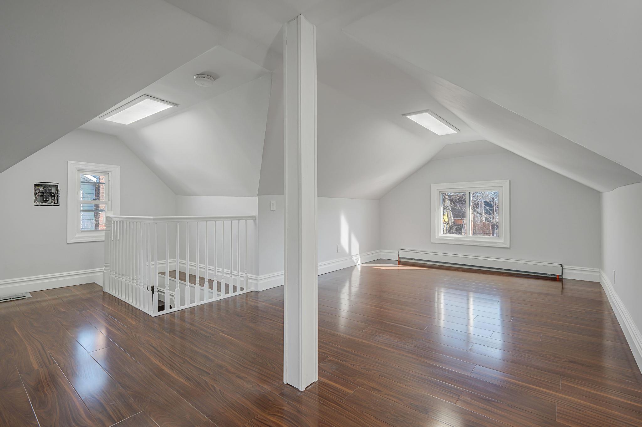 20 Colonial Road, Floral Park, New York image 9