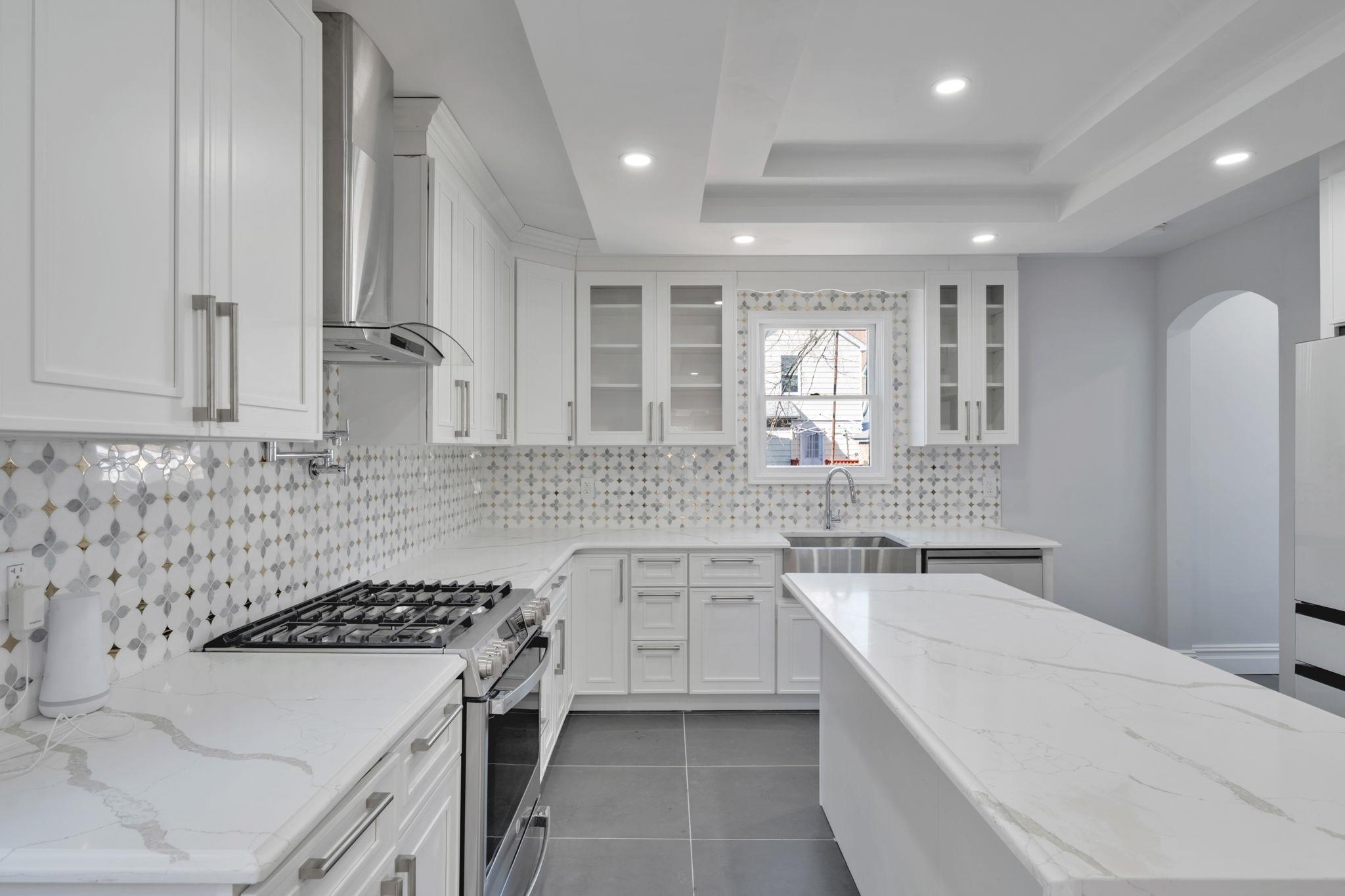 20 Colonial Road, Floral Park, New York image 28