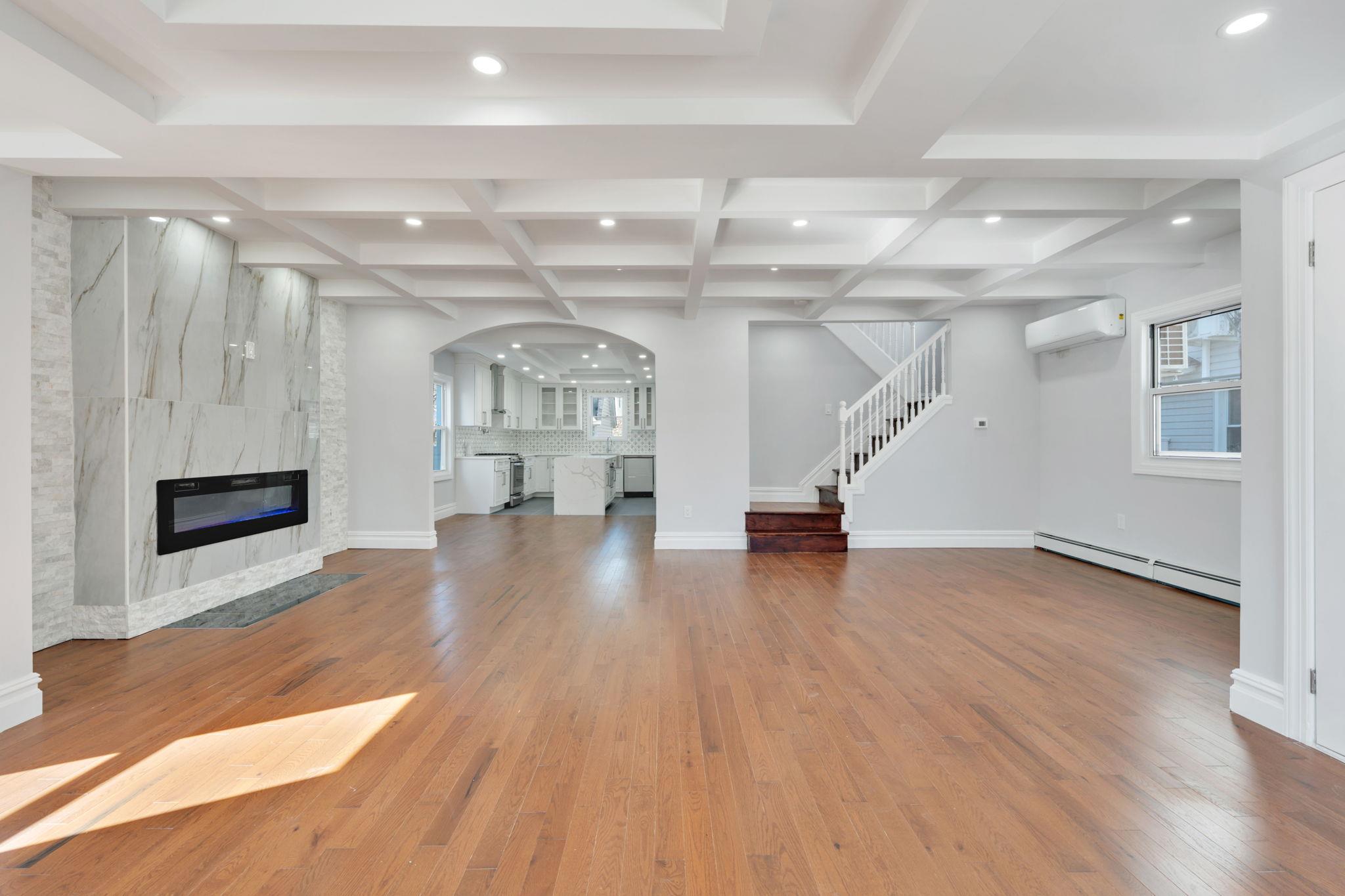 20 Colonial Road, Floral Park, New York image 24
