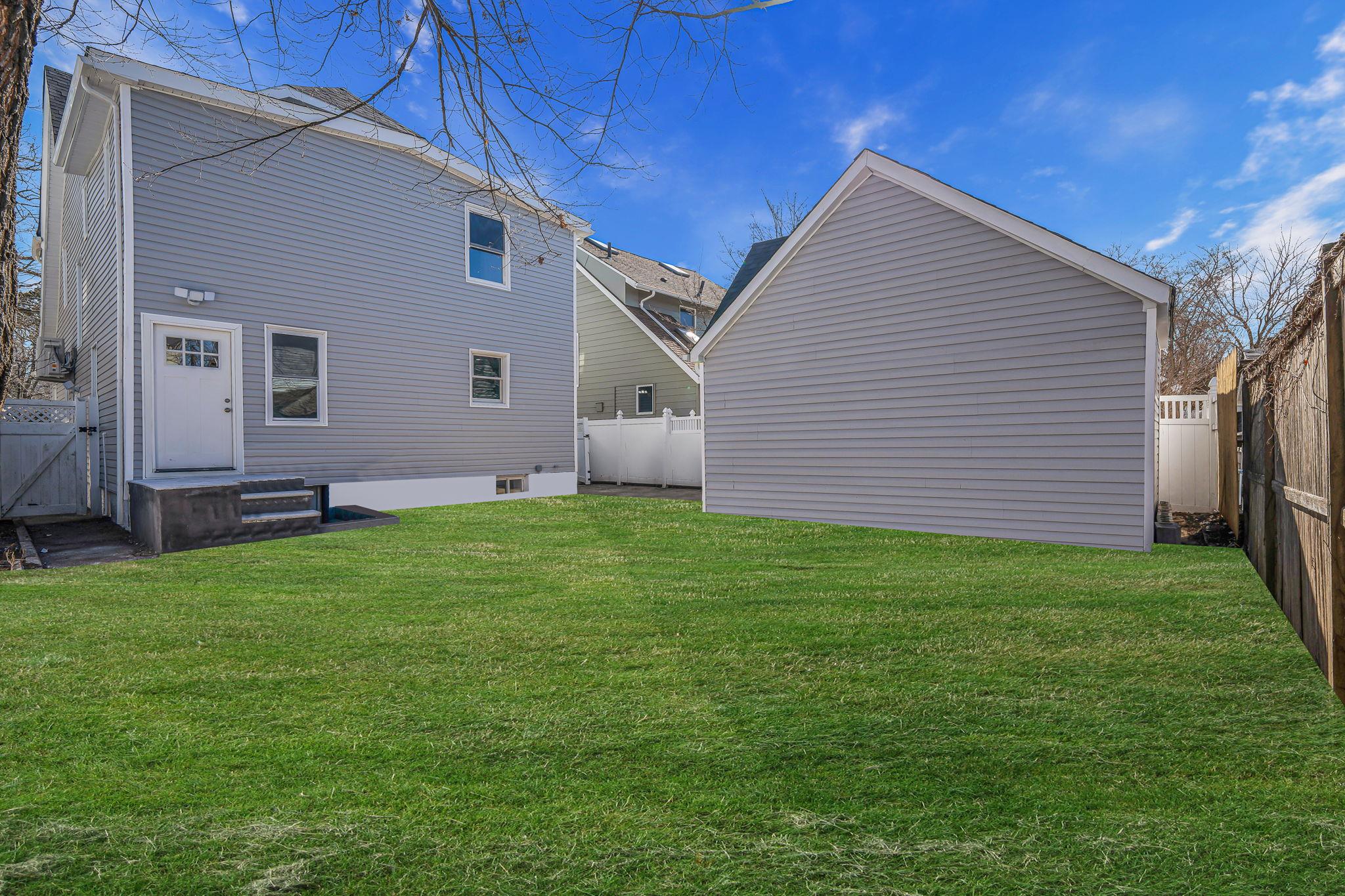 20 Colonial Road, Floral Park, New York image 6