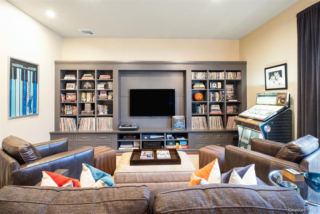 Photo of 35 1st Street, Pelham, NY 10803 (MLS # 981147)