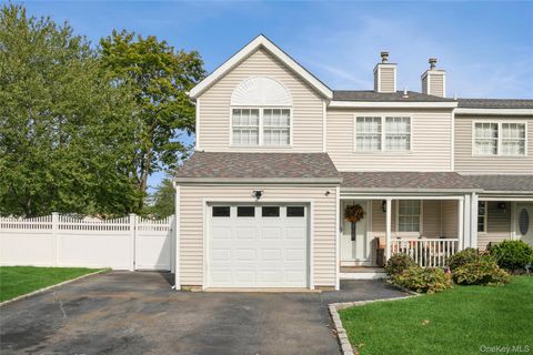 Photo of 92 McKinney Street, Central Islip, NY 11722 (MLS # 918190)