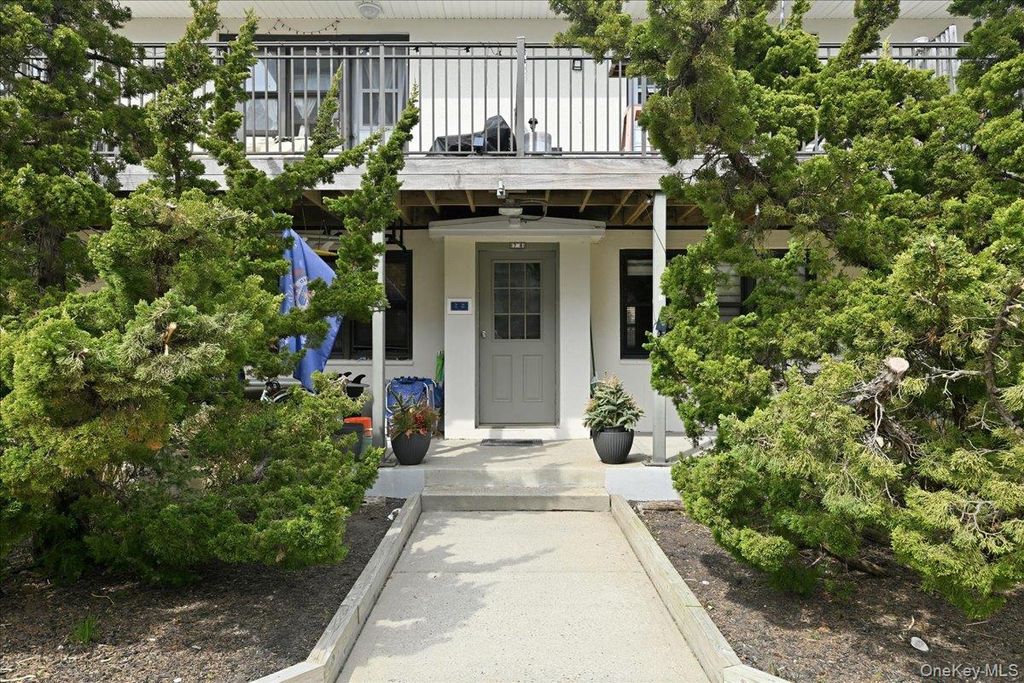 Photo of 65 W Broadway #8B, Long Beach, NY 11561 (MLS # 977142)