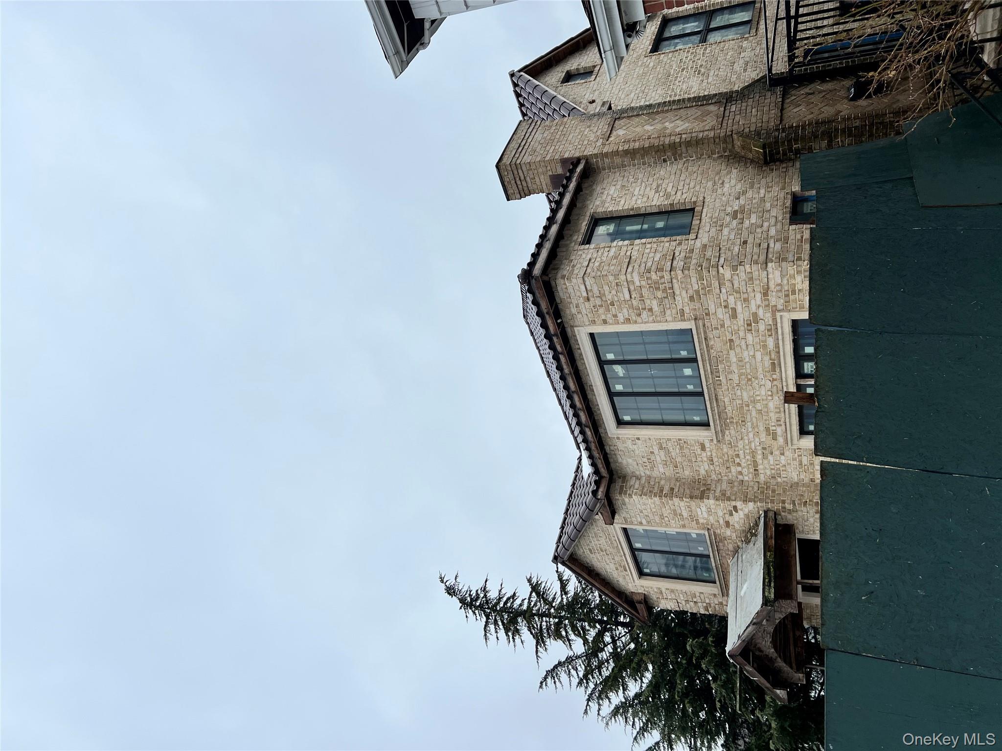 8324 Langdale Street