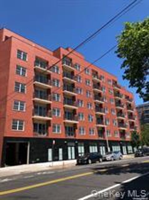 Condo For Sale - 71-66 Parsons Boulevard #3C<br/> Fresh Meadows, NY 11365