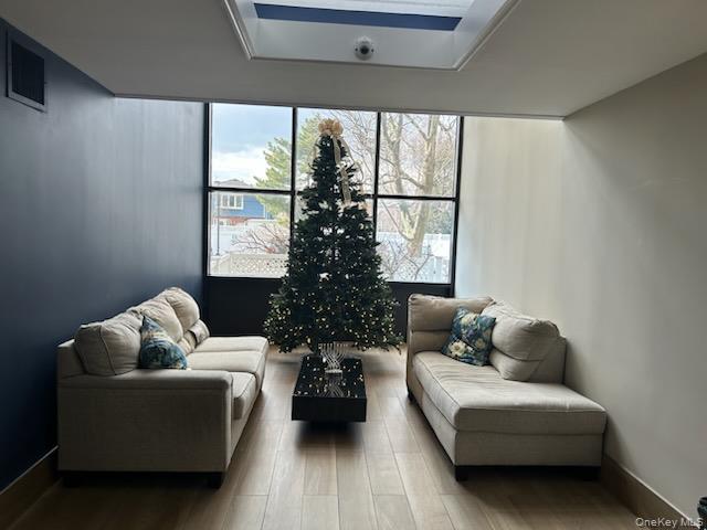 725 Miller Avenue 117