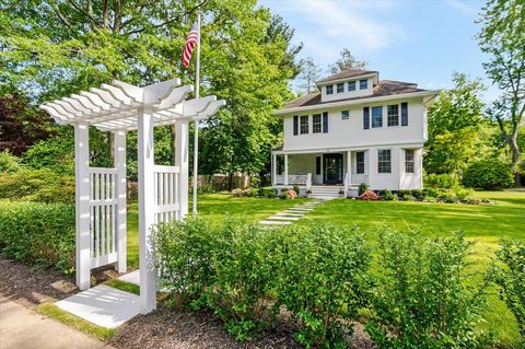 16 Lamarcus Avenue Glen Cove NY 11542