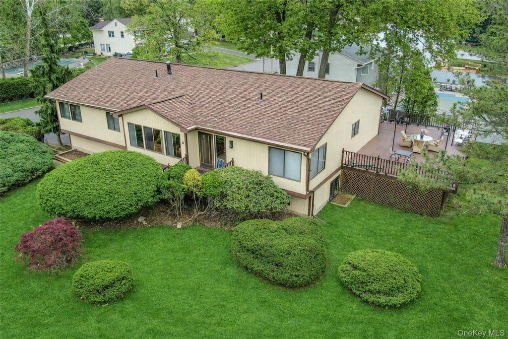 Photo of 6 Gage Court, Tappan, NY 10983 (MLS # 988398)