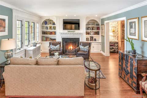 Homes For Sale - 17 Beechtree Lane #2E<br/> Bronxville, NY 10708