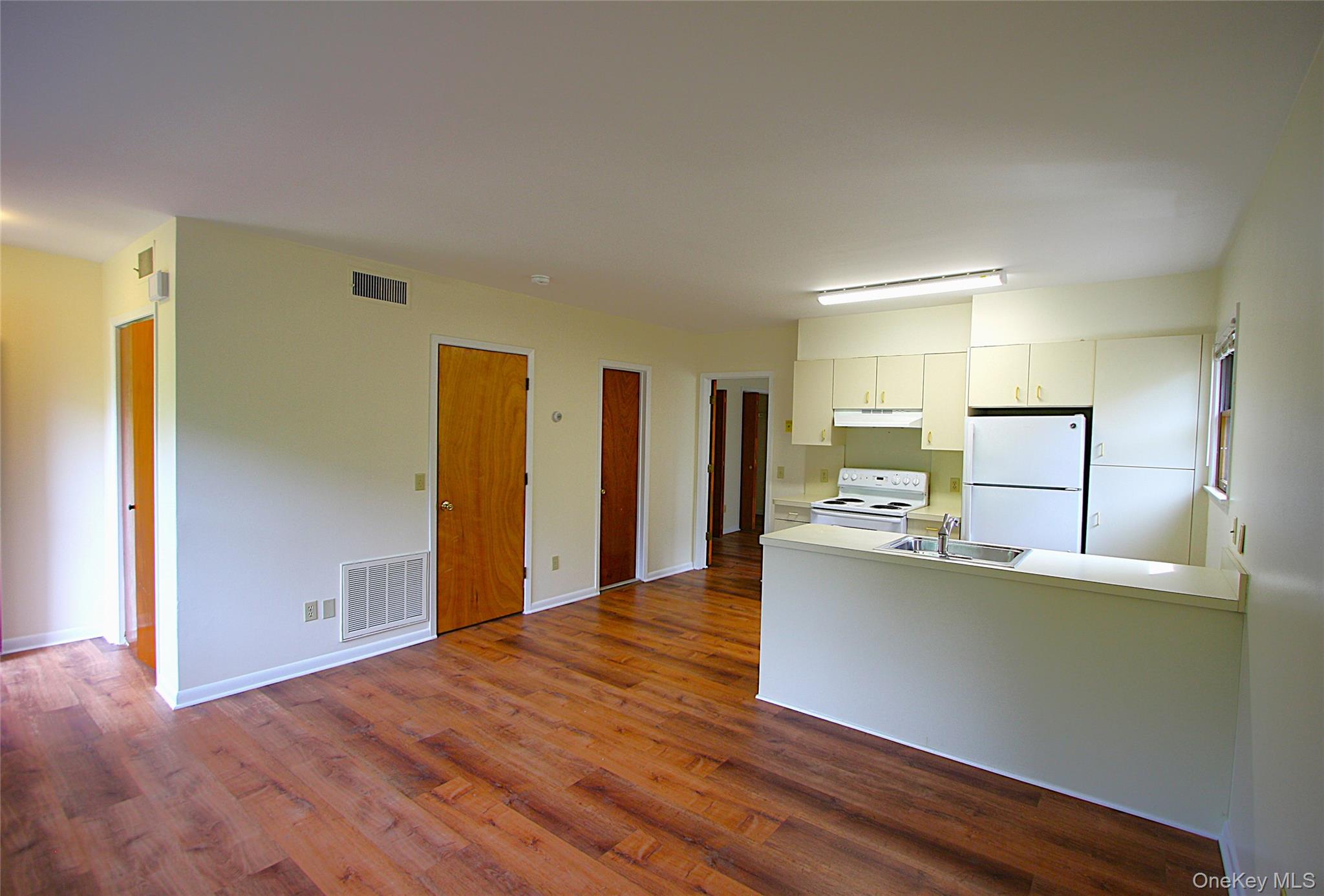 3115 Albany Post Road 2