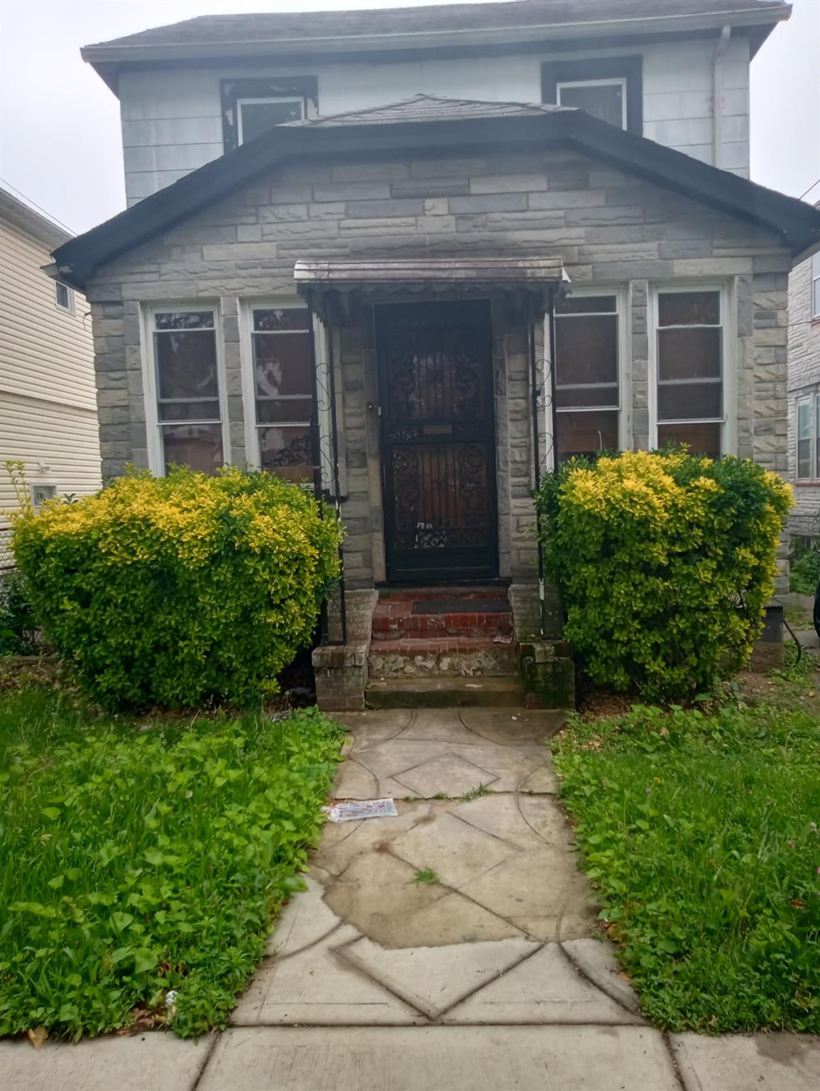 Property for Sale at 111th Road, Saint Albans, Queens, NY - Bedrooms: 3 
Bathrooms: 2 
Rooms: 8  - $730,999