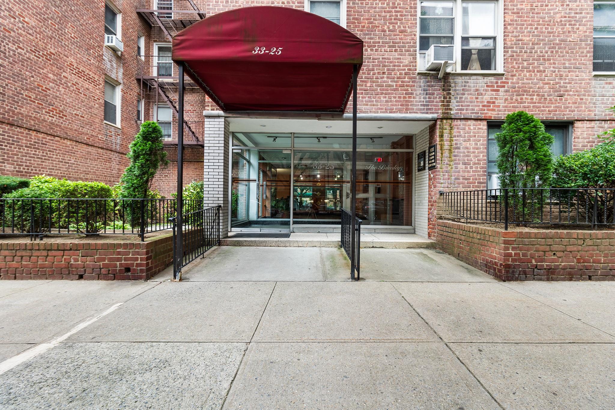 33-25 92nd Street #2E, Jackson Heights, New York image 2