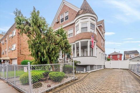 1711 Mahan Avenue Bronx NY 10461
