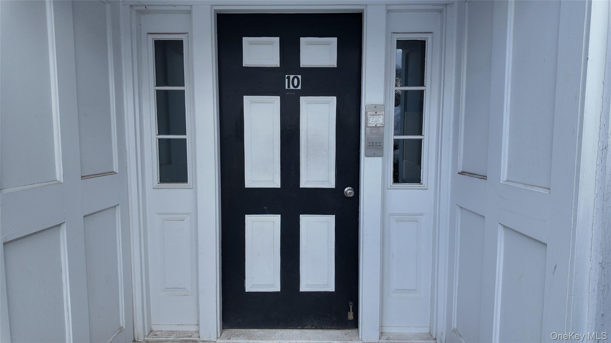 10 Lenox Court Court #807, Suffern NY 10901