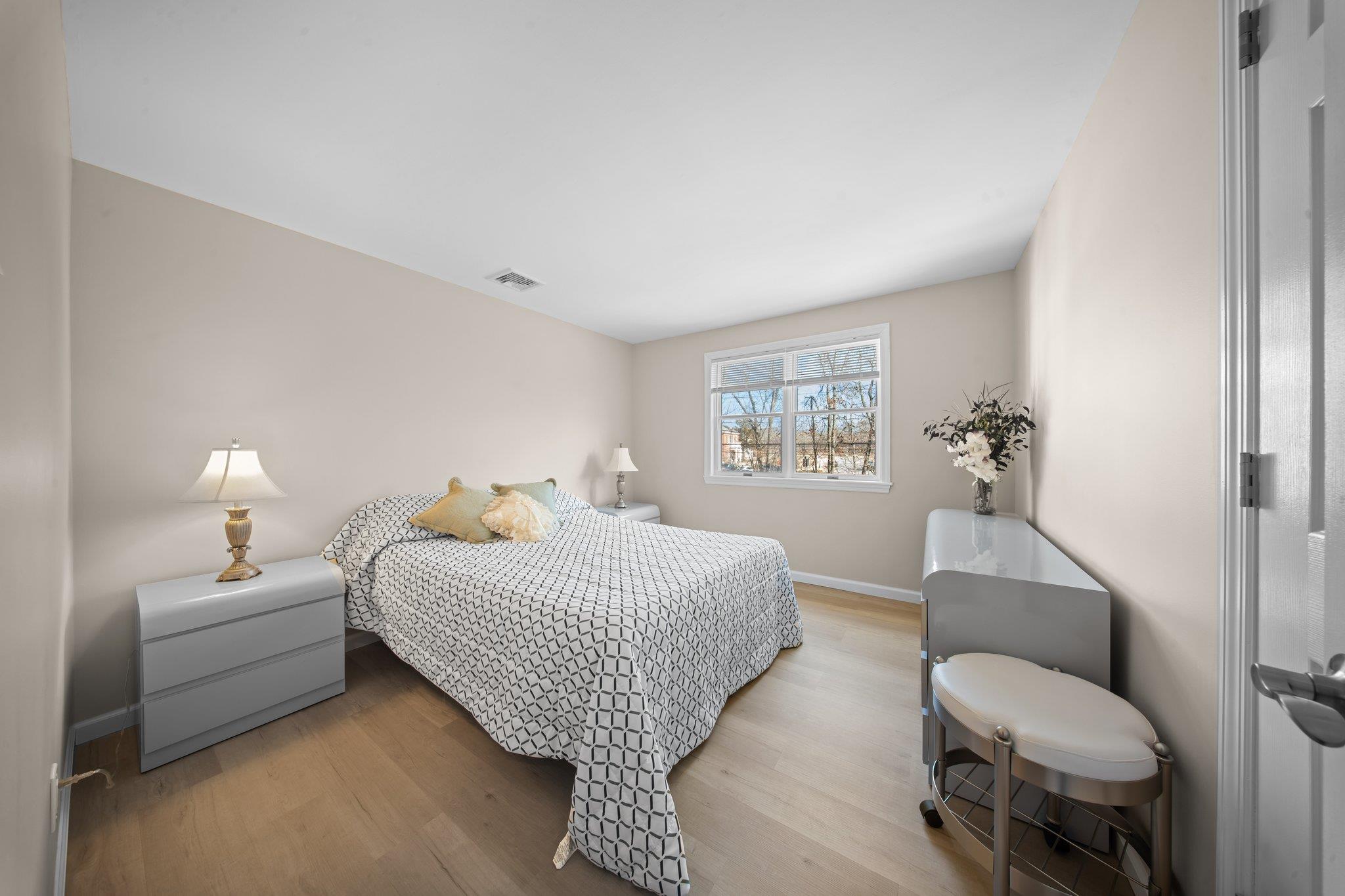 3 Hopewell Drive, Stony Brook, New York image 18