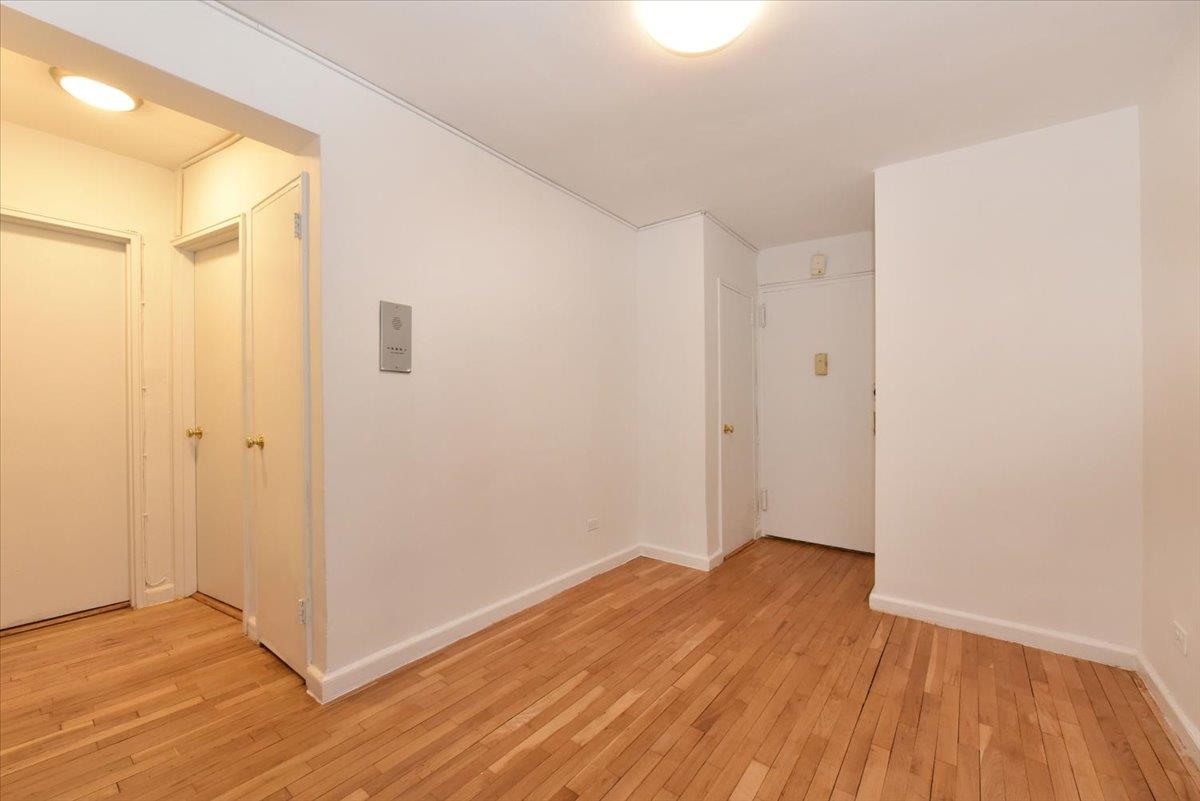 139-15 83 Avenue #219, Briarwood, New York image 7