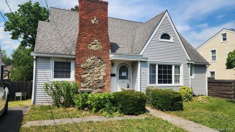 Photo of 21 Marple Road, Poughkeepsie, NY 12603 (MLS # 1010659)