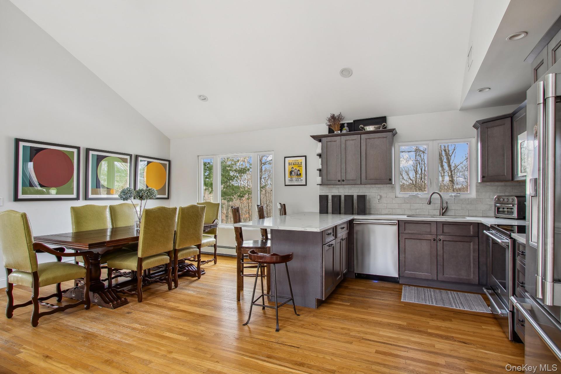 30 Squires Boulevard