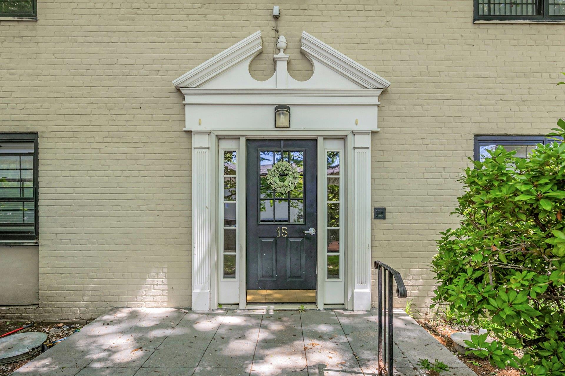 15 Manchester Road #2L, Eastchester, New York image 1