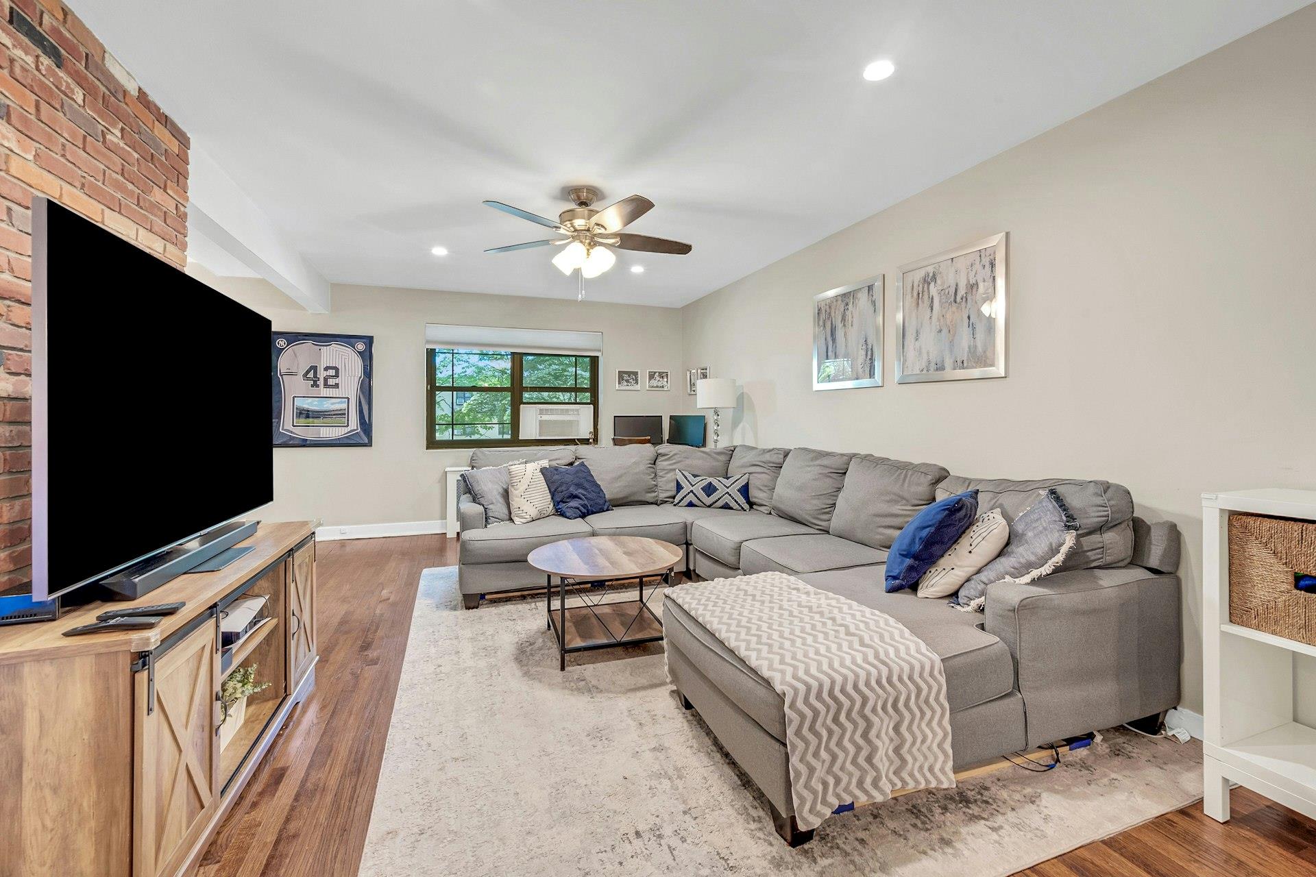 15 Manchester Road #2L, Eastchester, New York image 4