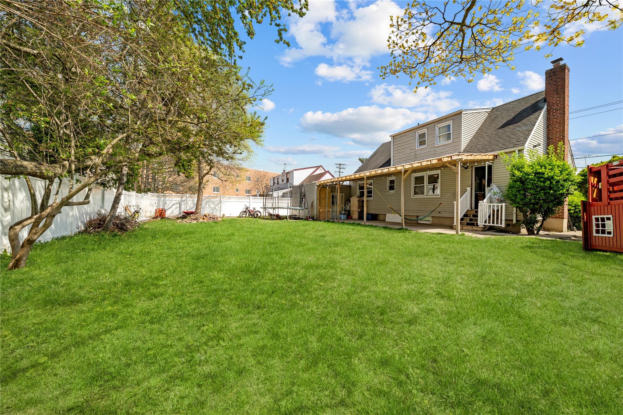 917 Henry Street, Uniondale, New York image 12