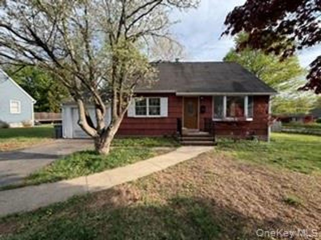 Photo of 13 Venter Lane, Nanuet, NY 10954 (MLS # 995276)