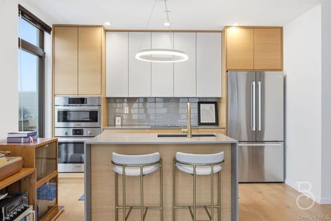 Condo For Sale - 20-48 Steinway Street #PHA<br/> Astoria, NY 11105