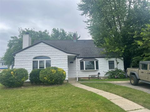 12 Slate Lane Levittown NY 11756