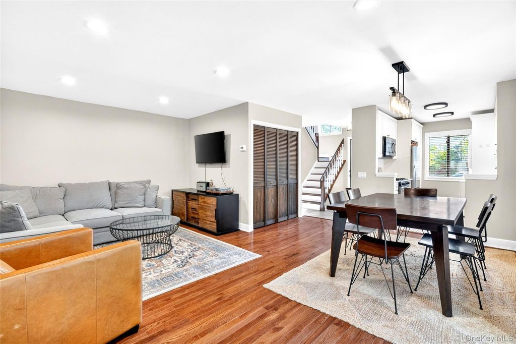 Photo of 17 Hillside Terrace #D, White Plains, NY 10601 (MLS # 996837)