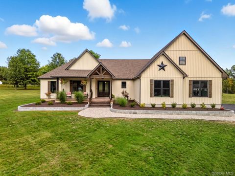 11 Knolls Road Wallkill NY 12589