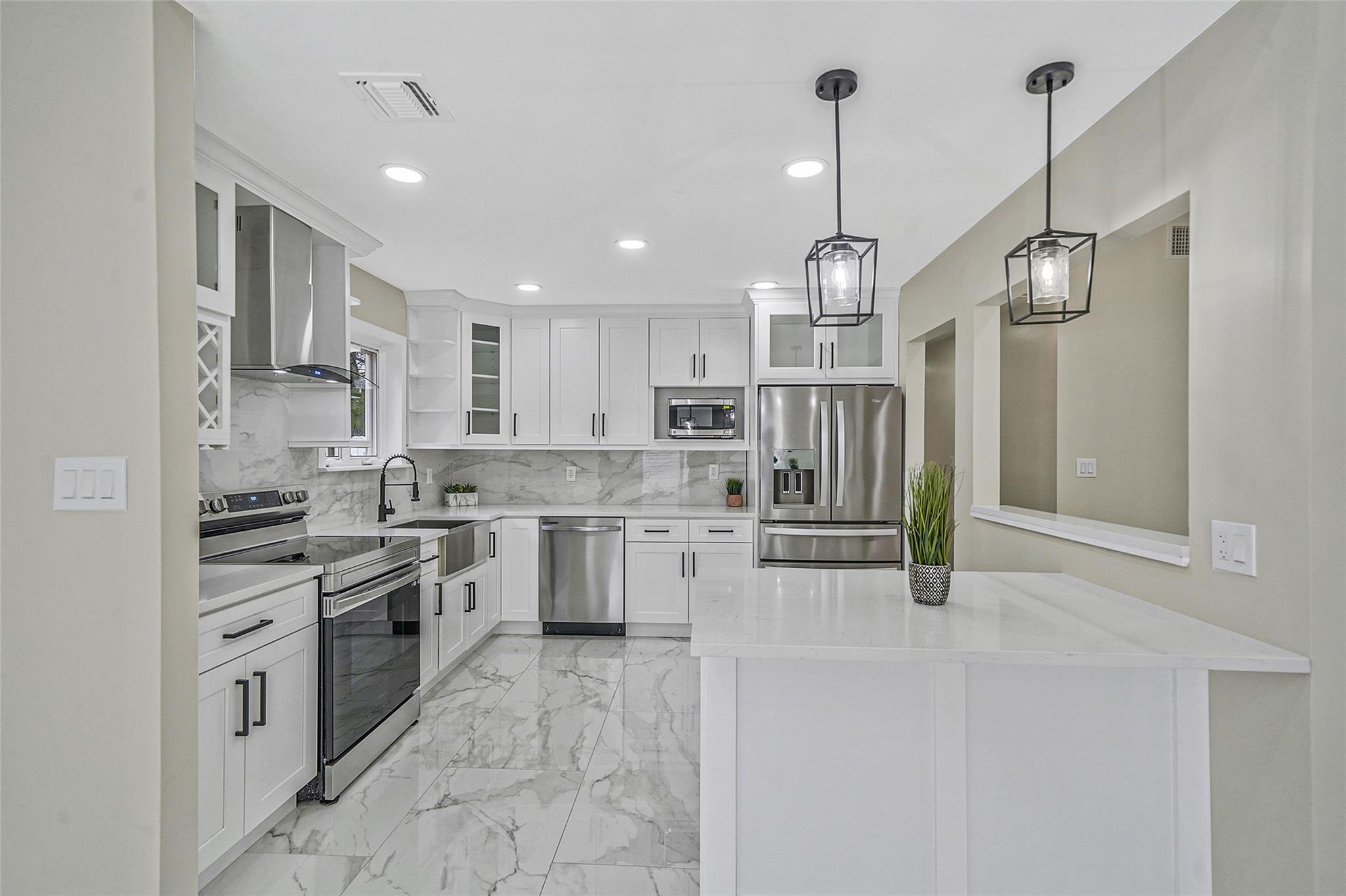 28 Shady Lane, Coram, New York image 13
