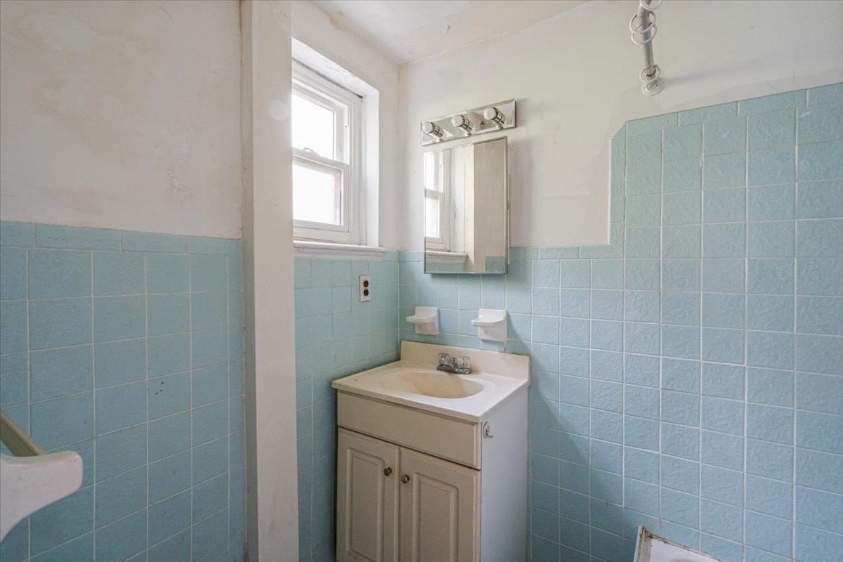 150-14 Village Road #93GA, Jamaica, New York image 7