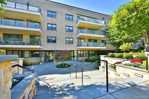 Photo of 22 Park Place #4S, Great Neck, NY 11021 (MLS # 1061741)