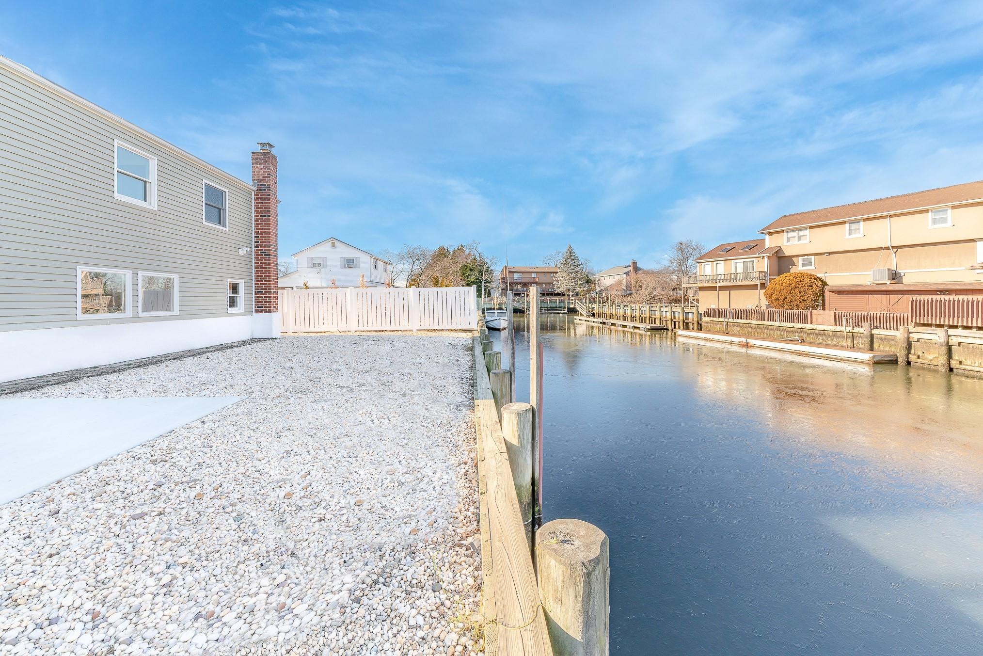 2337 Bay Street, Bellmore, New York image 1