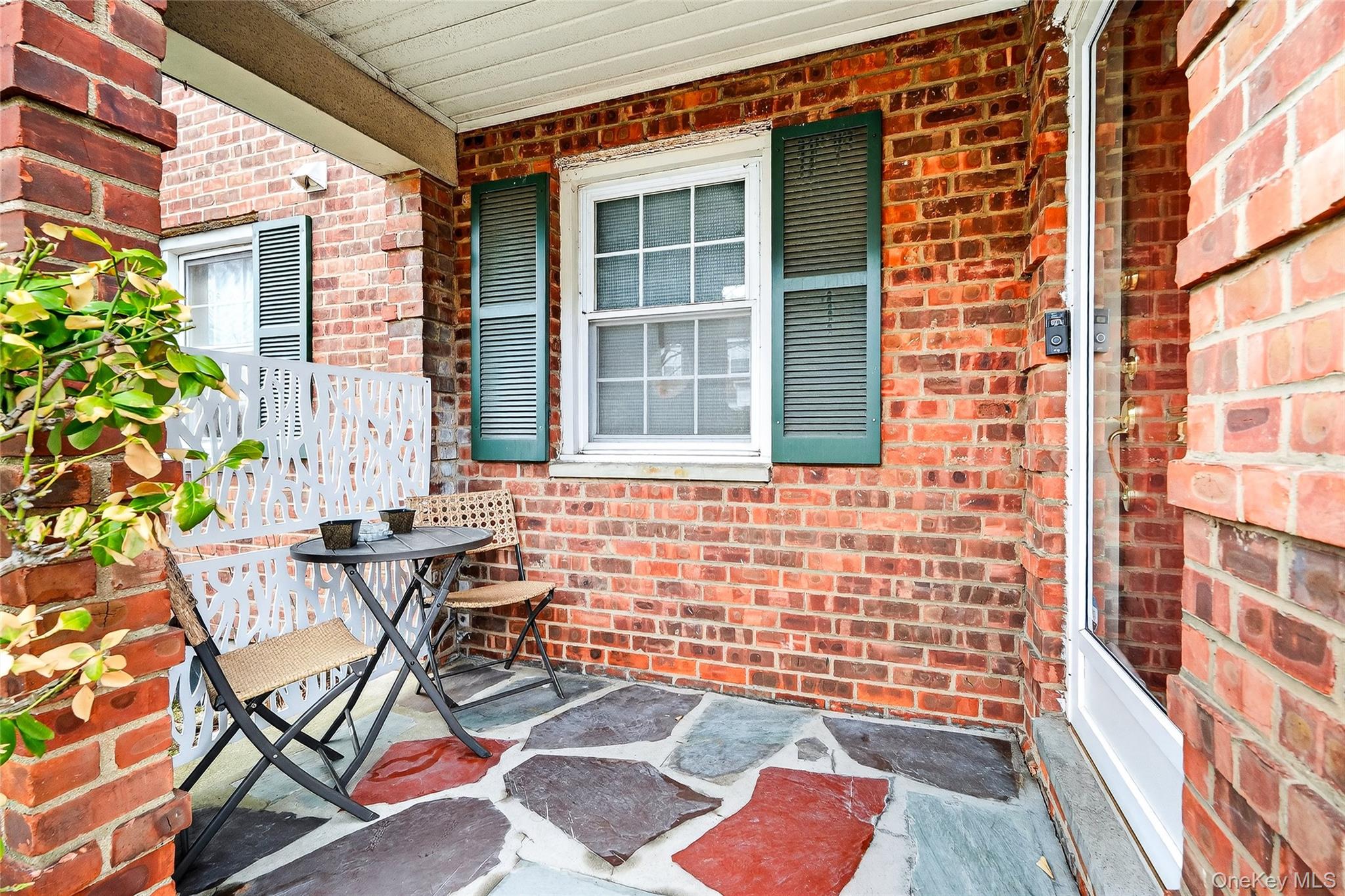 66 Robins Crescent 66