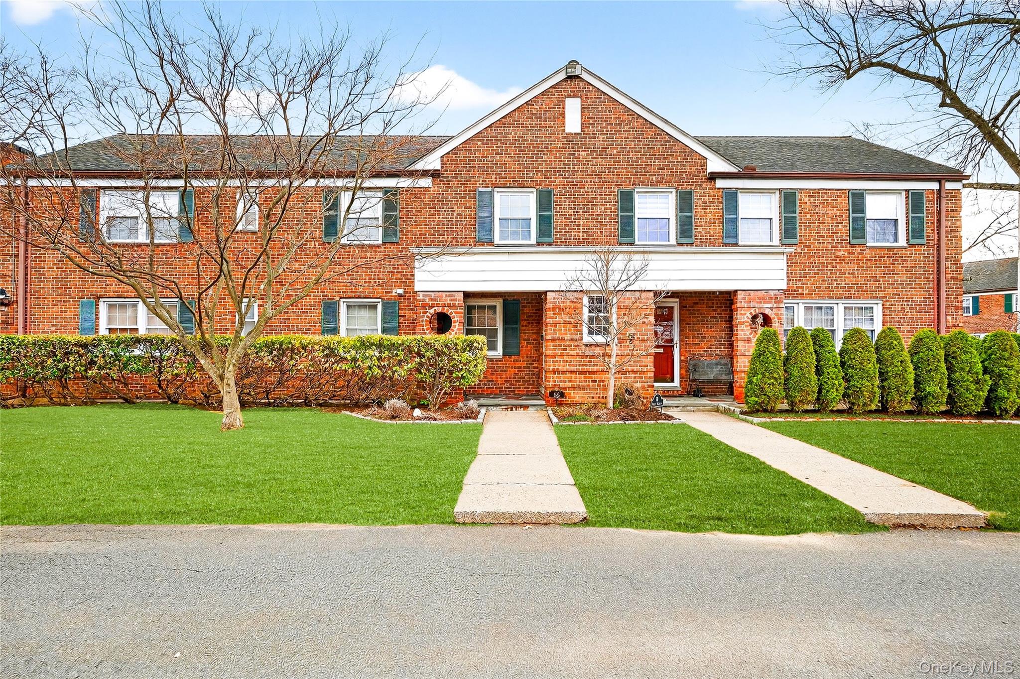 66 Robins Crescent 66