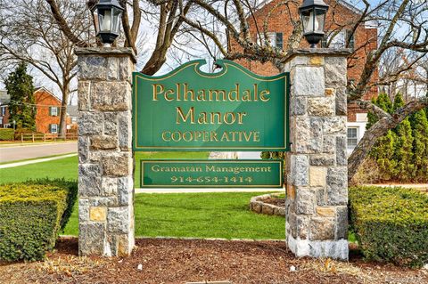 66 Robins Crescent 66 New Rochelle NY 10801