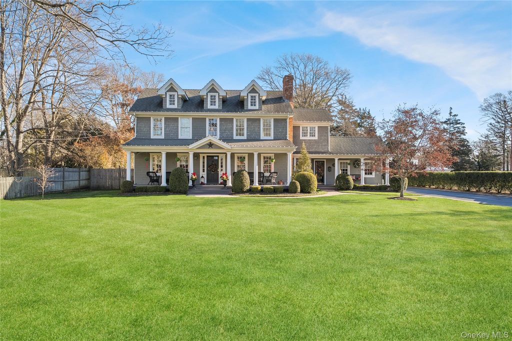 Photo of 85 Fairview Avenue, Bayport, NY 11705 (MLS # 942942)